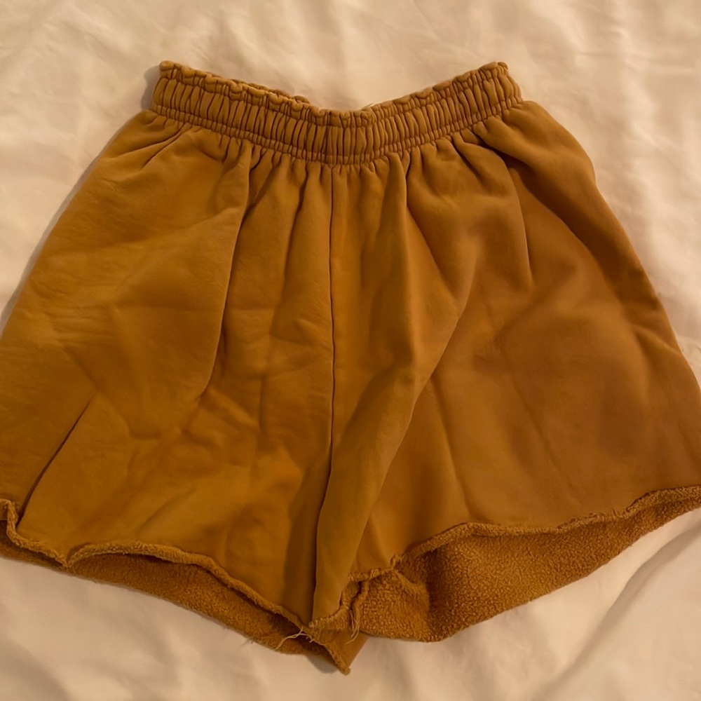 URBAN RENEWAL CUTOFF SWEATSHORTS